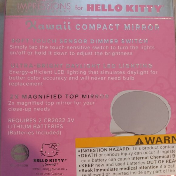 Hello Kitty Pretty Pink LED Compact Mirror - Picture 2 of 2
